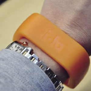 可佩帶的“手鐲”式MiFi